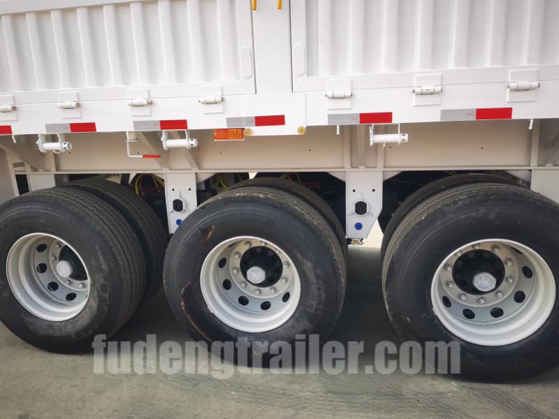 Beautiful Color of Fence Bulk Cargo Trailer Can Be Customized QQ图片20210310140530