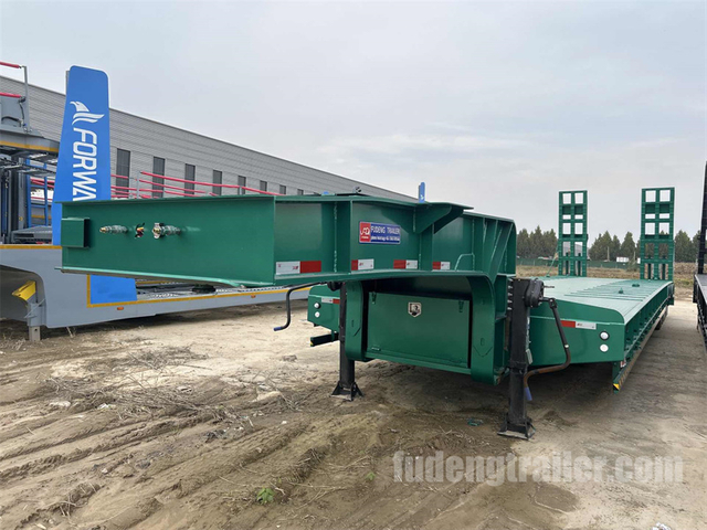 Three-axle Lowboy Trailer With Mechanical Ramps