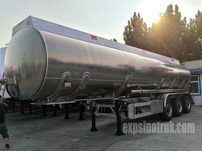 Zimbabwean Customers Delighted with Delivery of 5 Tanker Trailers (2)