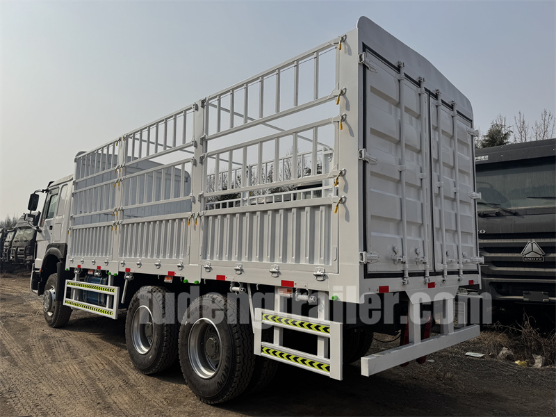 The Versatile Workhorse Why the 6x4 White Stake Truck Dominates 2026 Logistics (7)