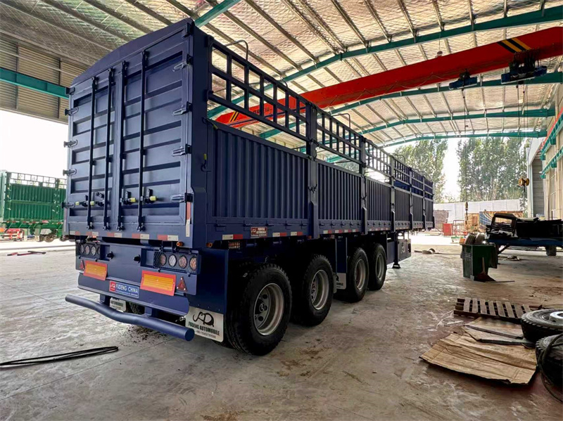 4 Axle Fence Cargo Semi Trailer with High Loading Capacity